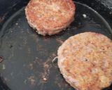 A picture of step 5 of Beef Burgers.