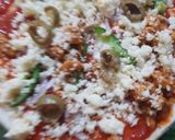 A picture of step 6 of Chicken pizza.