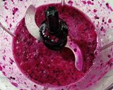 Foto langkah ke 1 dari resep Dragon fruit milk.
