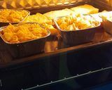 Foto langkah ke 4 dari resep Puding Panas Keju Pinggiran Roti.