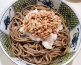 A picture of step 5 of Easy Warm Soba Noodles with Grated Daikon Radish, Nameko Mushrooms and Natto.