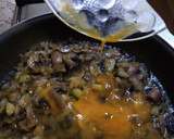 Foto del paso 3 de la receta: Revuelto de calabacín y champiñones