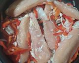 Foto del paso 1 de la receta: Bifes de pechuga de pollo salteado y acompañado con arroz.