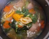 Foto langkah ke 4 dari resep 659. Sop Ayam Sederhana.