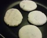 A picture of step 5 of Umagae Mochi.