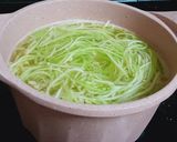 Hình bước làm 2 của món Canh bí xanh thịt xay tôm khô