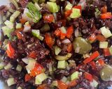 A picture of step 4 of Italian Salad with Black Rice.