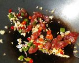 Foto langkah ke 3 dari resep Spicy lapchiong fried rice (non halal).