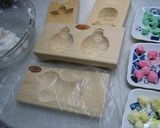 A picture of step 4 of Mochi for the Doll's Festival.