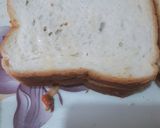 A picture of step 4 of Club sandwichs....