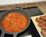 Foto del paso 4 de la receta Albóndigas XL en salsa jardinera