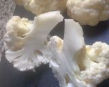 Une image de l'étape 1 de Velouté 🌳chou-fleurs🪵cheddar🍃skyr🐄les2vaches🍂.