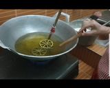 Foto langkah ke 2 dari resep Kembang Goyang Kriuk.