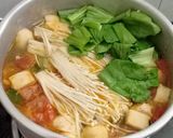Foto langkah ke 4 dari resep Suki Kuah Tom Yum.