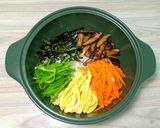 Hình bước làm 5 của món Bibimbap - Cơm trộn Hàn quốc