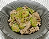 A picture of step 4 of Sliced Pork and Zucchini Fried with Oyster-Mayo Sauce.