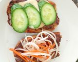รูปขั้นตอนการทำที่ 3 ของ แซนวิชหน้าหมู Seasoned Ground Pork Toast Sandwich 🥪