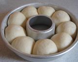 A picture of step 10 of Ring Shaped White Bread.