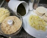 A picture of step 1 of Bread snacks.