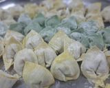 A picture of step 4 of Wonton soup.