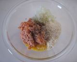 A picture of step 2 of Salmon Burgers with Teriyaki-Mayonnaise Sauce.
