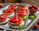 صورة لخطوة 1 من وصفة تارتولات الفراولة🍓