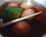 Foto langkah ke 1 dari resep Pindang Telur Retak Seribu.