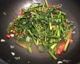 Foto langkah ke 5 dari resep Tumis Kangkung.
