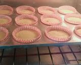 A picture of step 3 of Butter choco chip cupcakes.