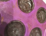 Foto del paso 2 de la receta: Bombones de brownie rellenos con frutillas y dulce de leche sin horno