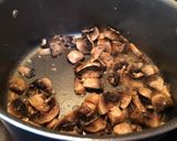 Foto del paso 2 de la receta: Pollo en salsa de Hongos #lacocinadegiri