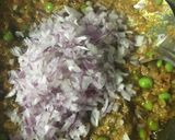 A picture of step 7 of Baingan bharta matar wala.