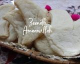 A picture of step 5 of Hyderabadi Chand Biscuits or Crescent Moon Cookies.