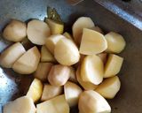 চিংড়ি আলু পটলের ডালনা (chingri aloo potoler dalna recipe in Bengali) রেসিপি ধাপ - 3 ছবি