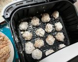 Foto del paso 5 de la receta Albóndigas de pollo y cebolla caramelizada en airfryer ¡tremendas!