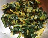 A picture of step 5 of Spring Onion Bhaaja / Bhaaji.