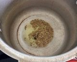 A picture of step 1 of Masoor Masala.
