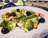 Foto del paso 4 de la receta: Brócoli al vapor con Mejillones y Aceitunas Negras