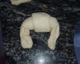 Foto del paso 8 de la receta: Medialunas 🥐❤️