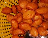 A picture of step 4 of Potato with egg n akra.