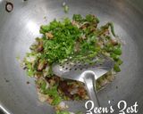A picture of step 1 of Burnt Garlic Rice.