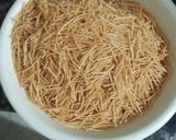 A picture of step 3 of Seviya di kheer.