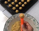 Foto langkah ke 5 dari resep Cornflakes Cheese Cookies.