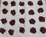 Foto langkah ke 3 dari resep Kue Coklat Kacang (Putih Telur).
