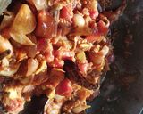 A picture of step 8 of Aloo palak with makhani gravy.