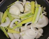 Foto del paso 3 de la receta Arroz al curry con verduras salteadas