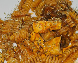 Foto del paso 5 de la receta: Radiatori con pollo y salmorejo canario