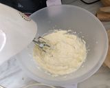 A picture of step 3 of Burnt Basque Cheesecake.