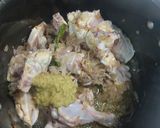 A picture of step 1 of Chicken with spinach.