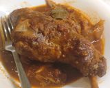 Görög hagymás nyúlragu - Kouneli stifado recept fázis 5 fotója